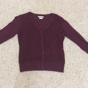 Women’s maroon sweater
